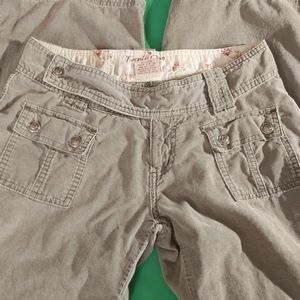 21 West Coast corduroy light summery